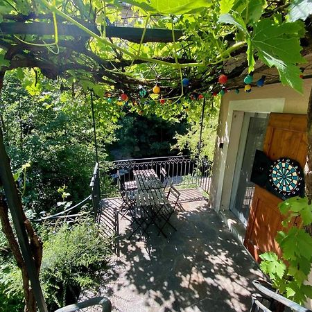 Maison les pieds dans l'eau Villefort  Extérieur photo