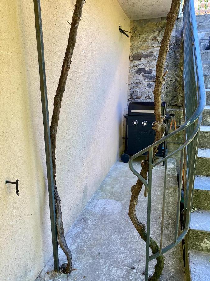 Maison les pieds dans l'eau Villefort  Extérieur photo