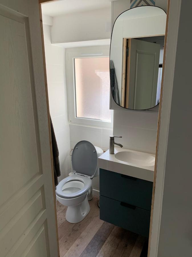 Maison les pieds dans l'eau Villefort  Extérieur photo