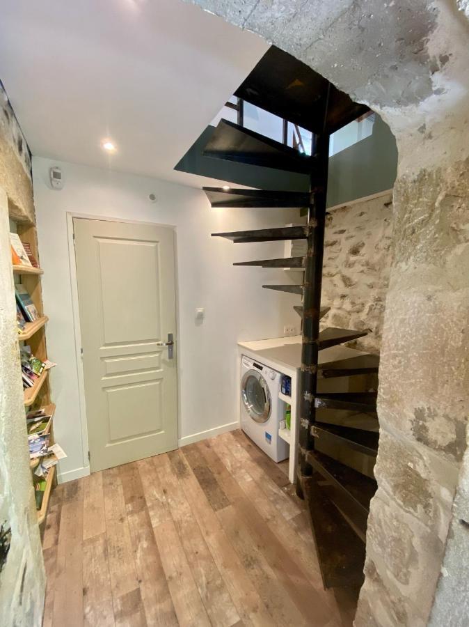Maison les pieds dans l'eau Villefort  Extérieur photo