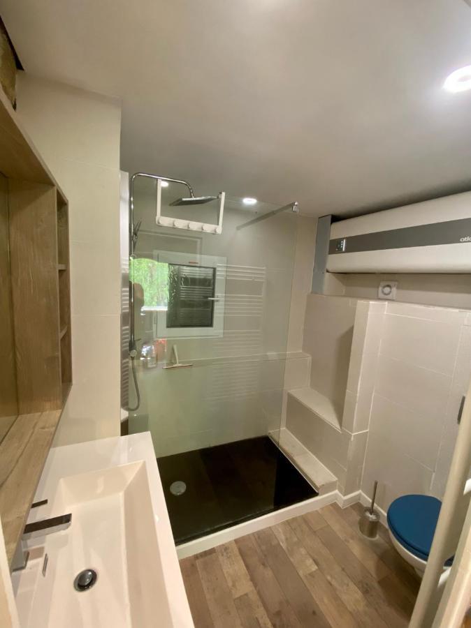 Maison les pieds dans l'eau Villefort  Extérieur photo